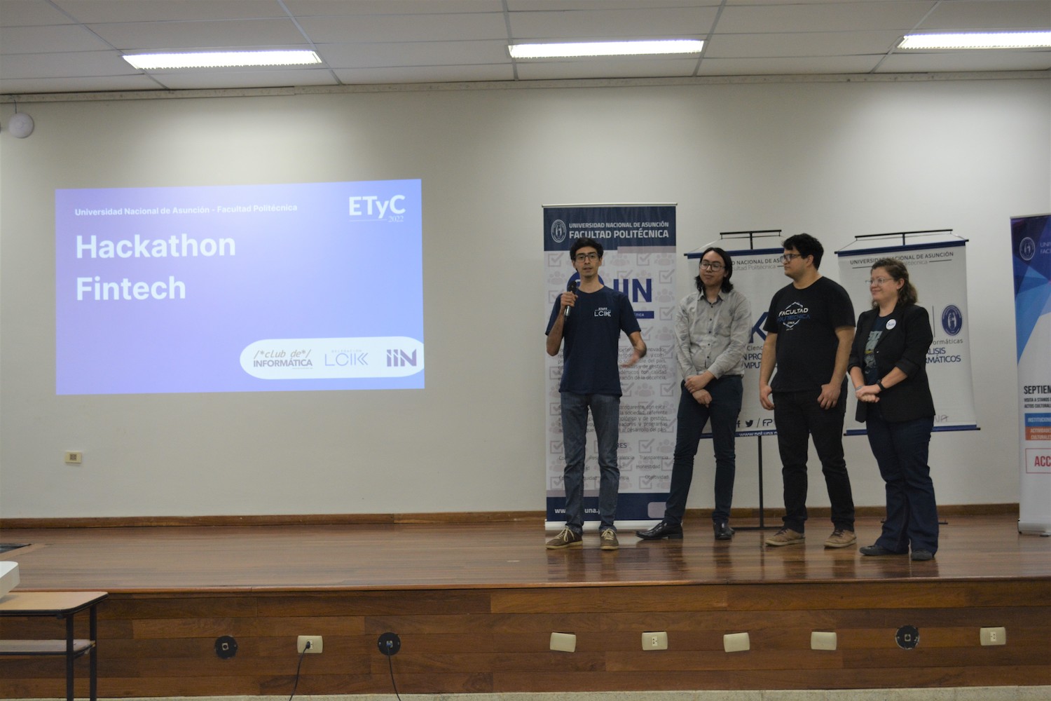 Hackathon Fintech en la FP-UNA